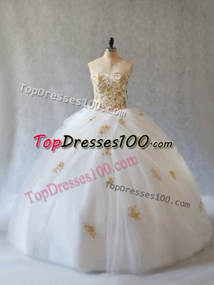 Elegant White Ball Gowns Sweetheart Sleeveless Tulle Brush Train Lace Up Appliques Sweet 16 Quinceanera Dress