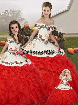 Off The Shoulder Sleeveless Lace Up Quince Ball Gowns White And Red Organza