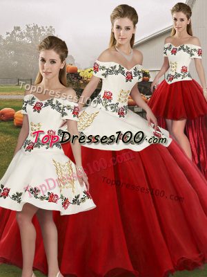 White And Red Off The Shoulder Neckline Embroidery Sweet 16 Dress Sleeveless Lace Up