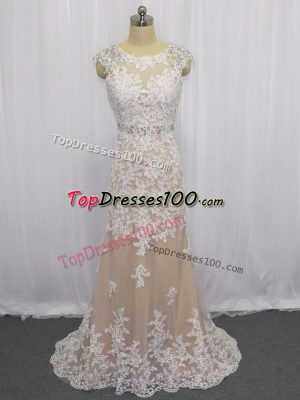 Captivating Champagne Column/Sheath Beading and Appliques Homecoming Dress Online Backless Lace Cap Sleeves