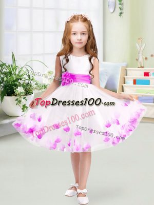 Inexpensive White Tulle Zipper Scoop Sleeveless Knee Length Flower Girl Dresses Appliques and Belt