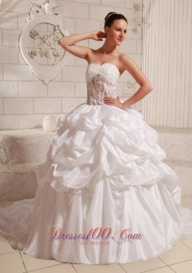 Sweetheart Appliques and Pick-ups Ball Gown Wedding Gowns With Chapel Train - Top Selling