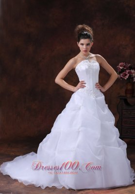 Perfect 2013 Appliques and Ruffles Wedding Dress With Chapel Train Organza For Custom Made In Cartersville Georgia - Top Selling