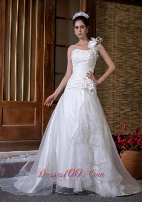 Elegent Wedding Dress A-line One Shoulder Hand Made Flowers Chapel Train Taffeta and Organza Appliques