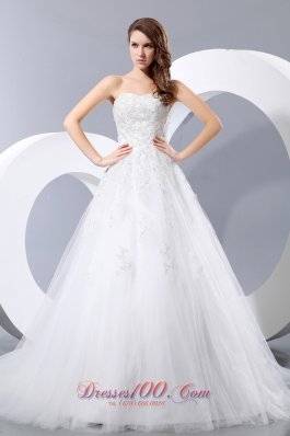 Simple Wedding Dress A-line Sweetheart Chapel Train Taffeta and Tulle