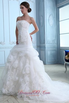 Low Price Mermaid Strapless Appliques Wedding Dress Court Train Organza