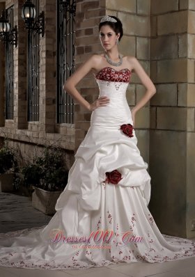 Graceful A-line Sweetheart Chapel Train Taffeta Embroidery Hand Made Flowers Wedding Dress