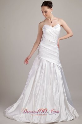 Romantic A-line / Princess Sweetheart Brush Taffeta Wedding Dress