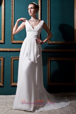 Discount Empire V-neck Brush Train Chiffon Ruch Beach Wedding Dress