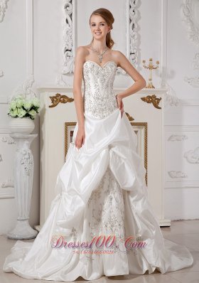 Remarkable A-line Sweetheart Wedding Dress Court Train Taffeta Appliques