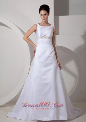 Custom Made Wedding Dress A-line Scoop Appliques Court Train Satin