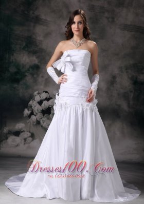 Custom Made A-line Strapless low Cost Wedding Dress Taffeta Hand Made Flowers Court Train