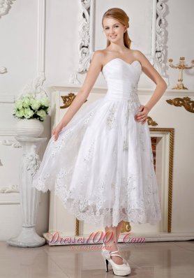 Informal Empire Sweetheart Short Wedding Dress Lace Appliques Tea-length