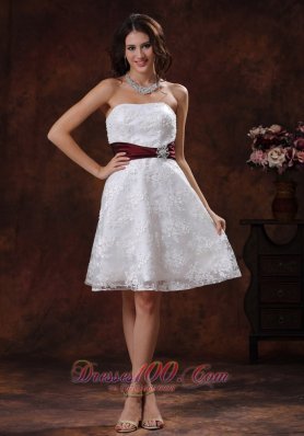 Lace Over Shirt Elegant Short Wedding Dress With Wine Red Belt In Selma Alabama