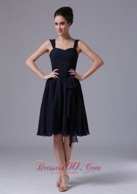 2013 A-Line Navy Blue Straps Chiffon Knee-length Bridesmaid Dress Ruched