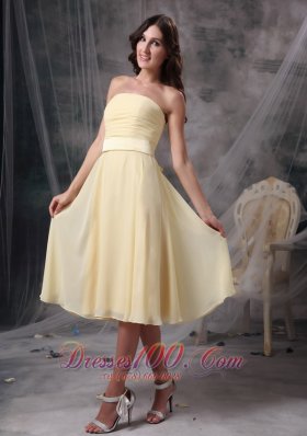 Cheap Custom Made Light Yellow Empire Homecoming Dress Strapless Ruch Chiffon Tea-length