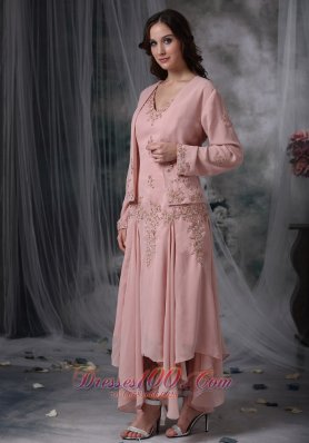 Unique Baby Pink Mother of the Bride Dress Column V-neck Asymmetrical Appliques Chiffon