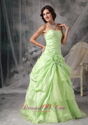 2013 Apple Green A-Line / Princess Sweetheart Prom Dress Taffeta Beading