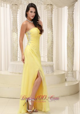 Best Light Yellow High Slit Prom Dress And Gown Strapless Chiffon Skirt