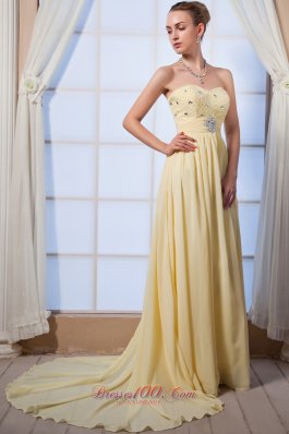 Clearence Light Yellow Empire Sweetheart Brush Train Chiffon Beading Homecoming Dress