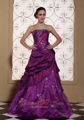Plus Size Modest Purple Prom Dress For 2013 Taffeta and Organza With Embroidery Gown