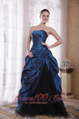 Designer Beautiful A-Line / Princess Strapless Sweep / Brush Train Taffeta Hand Made Flowers Prom Dress