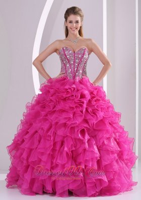 New Deep Pink Ruffles Ball Gown Sweetheart Beaded Decorate Quinceanera Gowns in Sweet 16