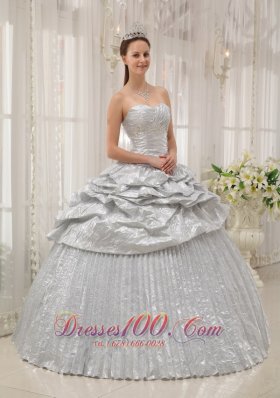 New Brand New Silver Quinceanera Dress Sweetheart Appliques Ball Gown