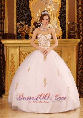 Exclusive White Quinceanera Dress Strapless Organza Appliques Ball Gown Pretty
