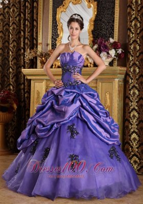 Purple A-Line / Princess Strapless Floor-length Organza Appliques Quinceanera Dress Pretty