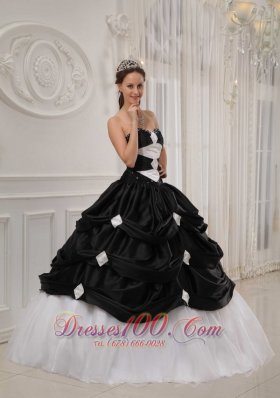 Cheap Gorgeous Black and White Quinceanera Dress Sweetheart Taffeta and Organza Beading Ball Gown