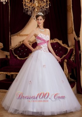 White A-line / Princess Sweetheart Floor-length Appliques Tulle Quinceanera Dress  for Sweet 16
