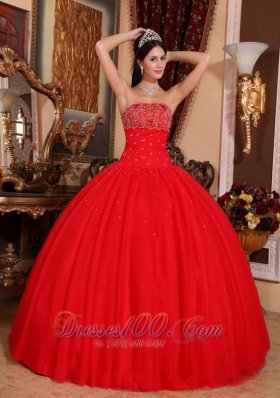 Romantic Red Quinceanera Dress Strapless Tulle Beading Ball Gown  for Sweet 16