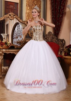 Lovely White Sweet 16 Dress Strapless Tulle Squins Ball Gown  for Sweet 16