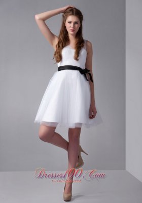 White A-line V-neck Mini-length Tulle and Taffeta Bow Prom Dress