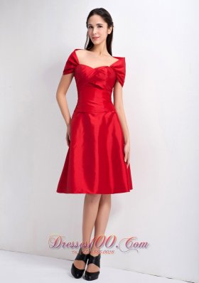 Red A-line Sweetheart Knee-legnth Taffeta Bridesmaid Dress