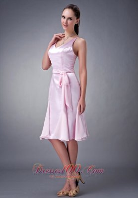 Baby Pink Column / Sheath V-neck Knee-length Chiffon Sash Bridesmaid Dress