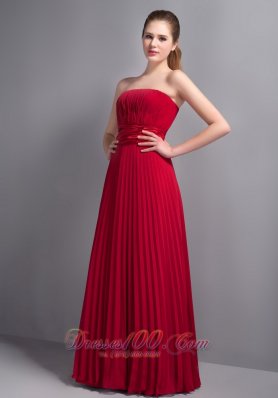 Romantic Red Empire Strapless Bridesmaid Dress Chiffon Pleat Floor-length