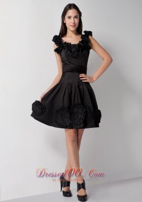 Lovely Black A-line Scoop Hand Made Flowers Bridesmaid Dress Knee-length Taffeta