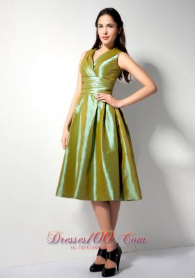 Customize Olive Green A-line V-neck Bridesmaid Dress Knee-length Ruch Taffeta knee-lengt DamaDress Olive Green Folds  Dama Dresses