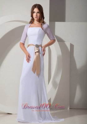 Discount Romantic Column / Sheath Square Beach Wedding Dress Brush / Sweep Chiffon Sashes / Ribbons