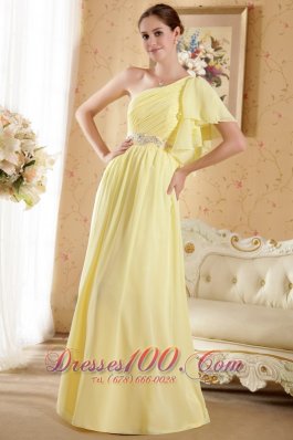 Celebrity Yellow Column / Sheath One Shoulder Court Train Chiffon Beading and Ruch Prom / Evening Dress