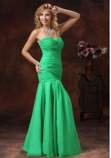 2013 Green Mermaid Sweetheart Prom Dress With Ruch Floor-length