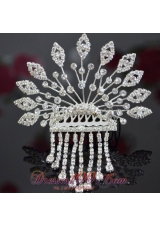 Luxurious Tiara With Rhinestone Adorned