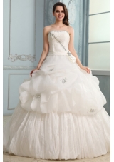 Ball Gown Strapless Beaded Decorate Wedding Dress with Brush Train