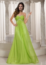 Popular Sweetheart Spring Green Prom Dress with Beading and Ruching