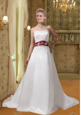 2015 White Embroidery Clasp Handle Wedding Dresses with Chapel Train