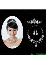 Shimmering Ladies Necklace and Tiara Jewelry Set