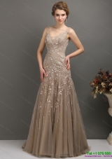 2015 Feminine Empire Prom Dress with Brush Train and Appliques