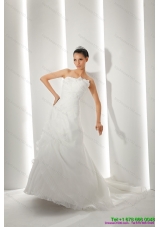Unique Brush Train Ruching White Wedding Dresses with Appliques